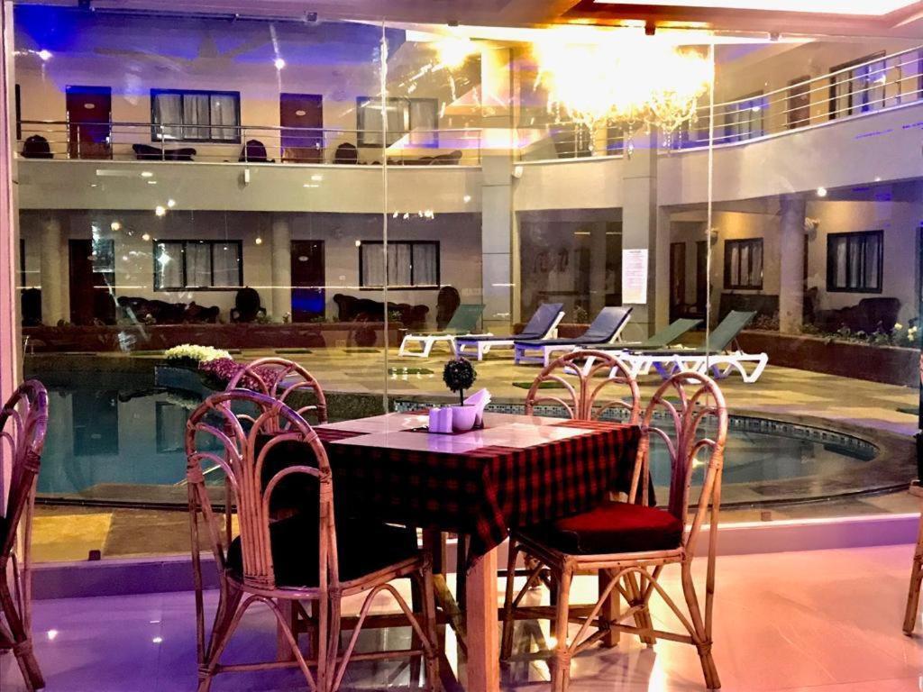 The Center Court Resort & Spa Varca Eksteriør bilde